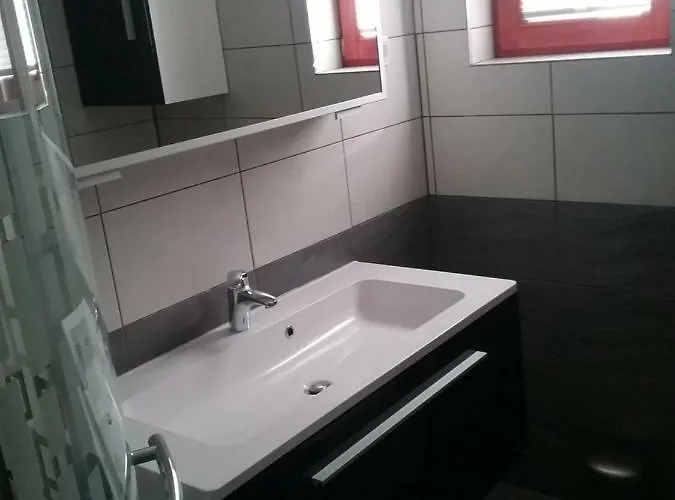 Hudinja 111 * Vitanje